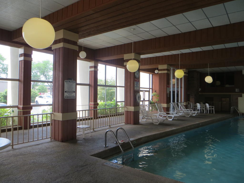 Rodeway Inn Skokie Bagian luar foto