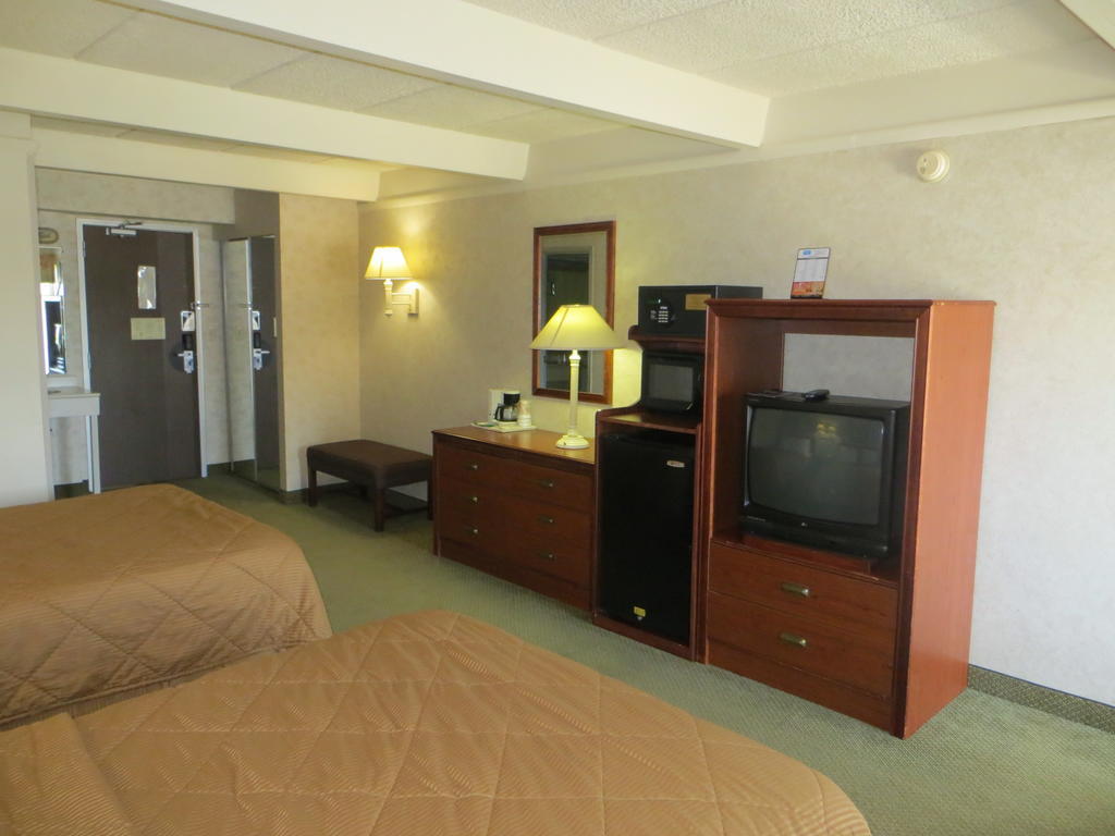 Rodeway Inn Skokie Ruang foto